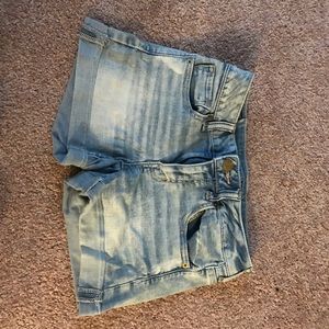 American eagle light wash shorts